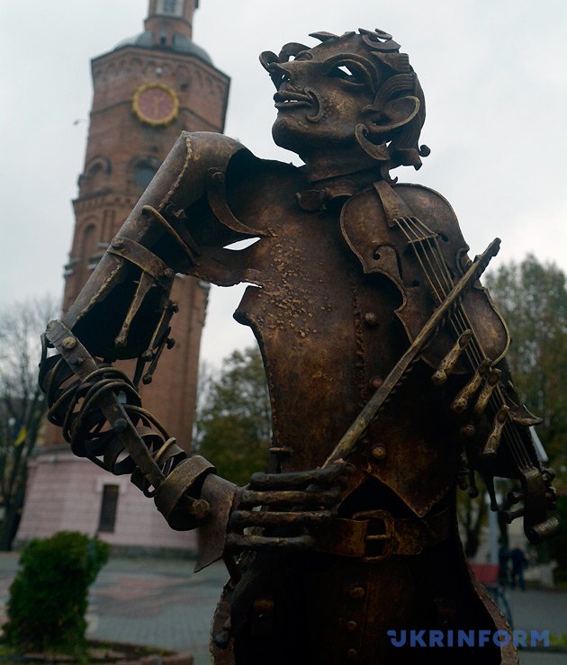 Город может похвастаться единственным в мире Музеем украинской марки   Винница - город небольшой