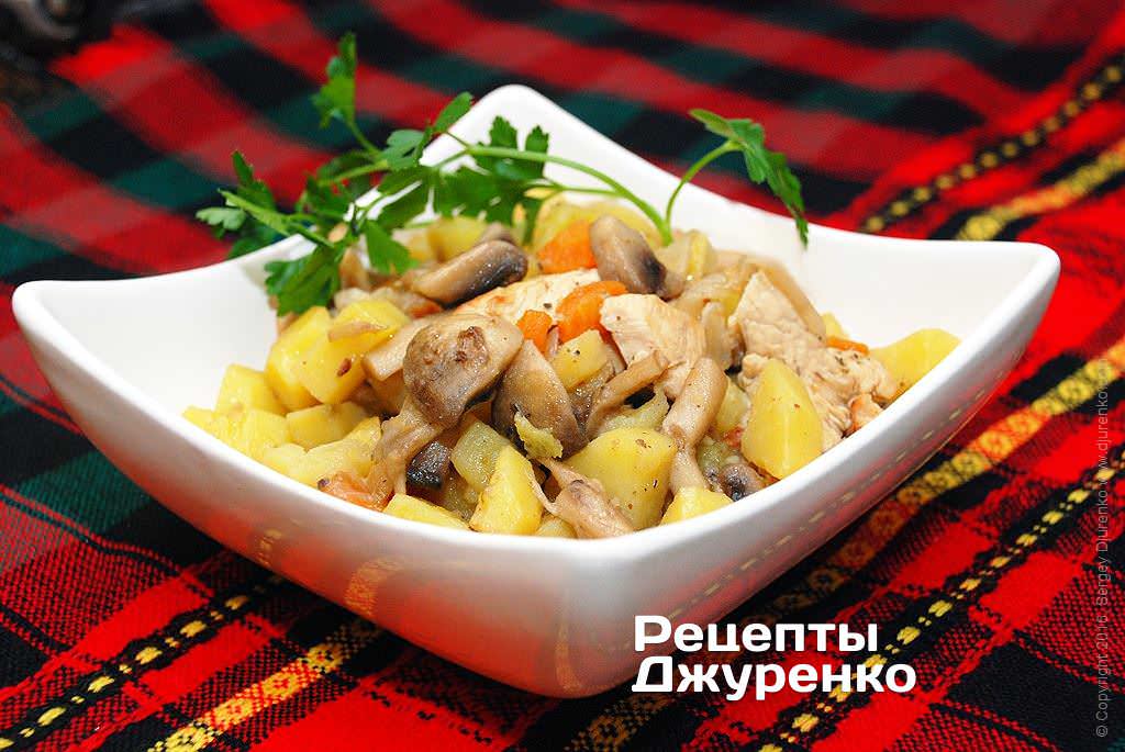 Курица с грибами и картофелем - хороший способ приготовить вкусный завтрак